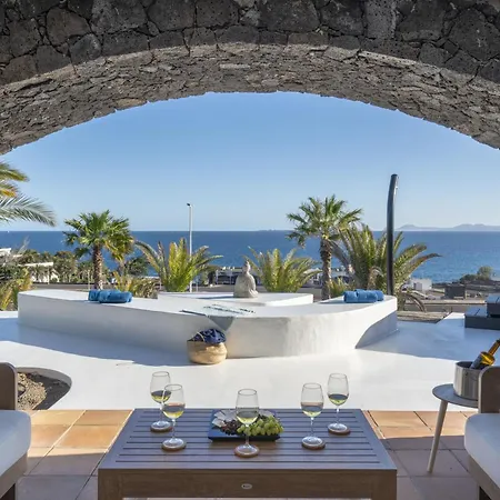 Villa Arcos, Piscina Privada Climatizada Y Jacuzzi Con Maravillosas Vistas Al Islote De Lobos Playa Blanca (Lanzarote)